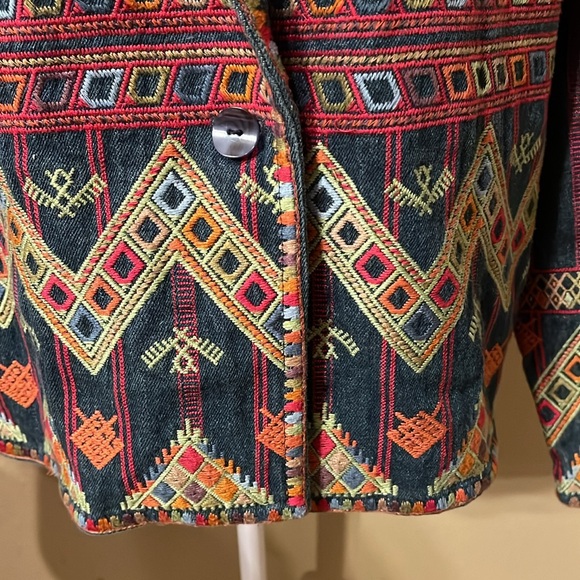 🧥 LN bonnie & norma brand women’s jean jacket with embroidery - Picture 6 of 12